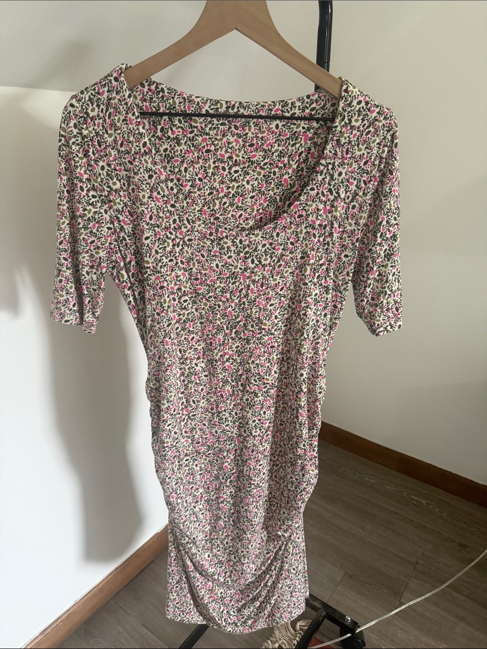 Motherhood Maternity Size M Pink Floral Scoop-Neck Dress